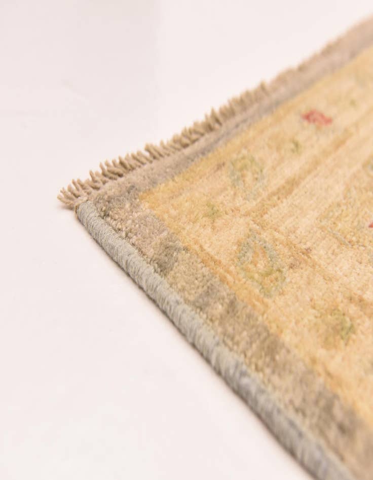 Detail image of 6' 9 x 10'  Hand Knotted Peshawar Ziegler Rug