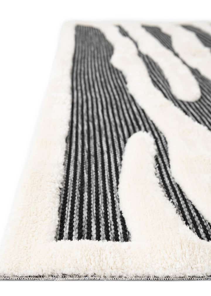 5' 3 x 8' Prismatic Rug