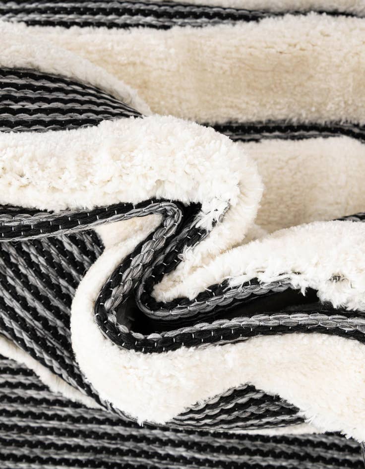 Detail image of 9' x 12' Prismatic Rug