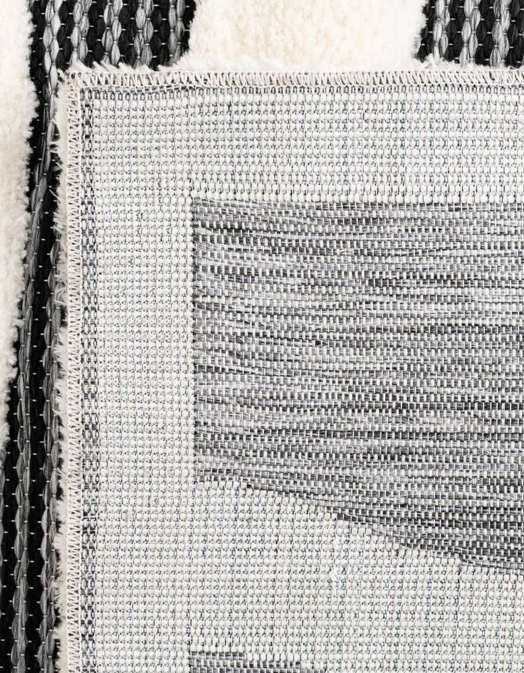 Detail image of 5' 3 x 8' Prismatic Rug