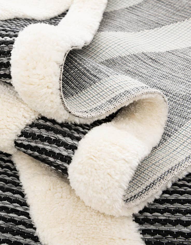 Detail image of 5' 3 x 8' Prismatic Rug