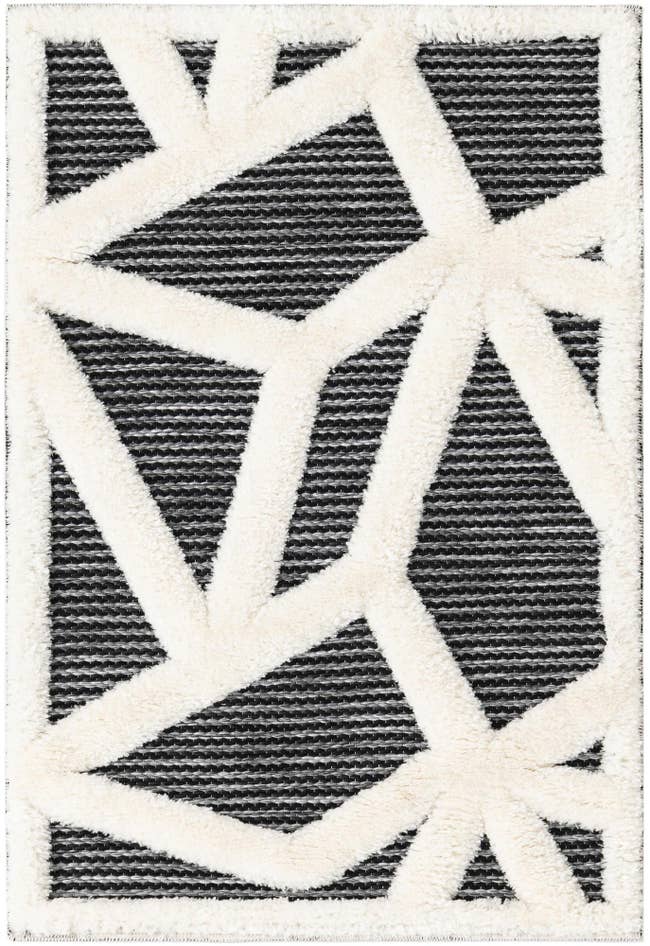 Detail image of 2' x 3' Prismatic Rug