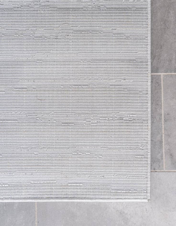 Detail image of 4' x 6' Easy-Clean Sabrina Soto Ola Indoor / Outdoor Rug