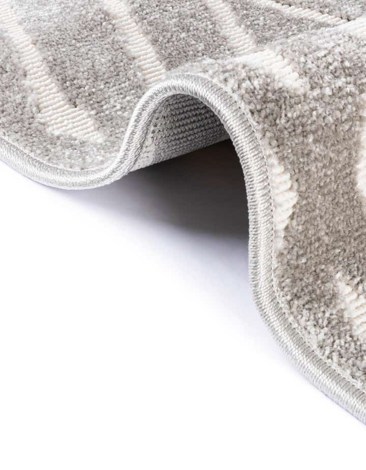 8' x 10' Easy-Clean Sabrina Soto Ella Indoor / Outdoor Rug