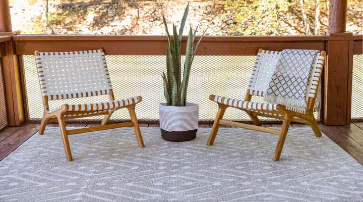 9' x 12' 2 Easy-Clean Sabrina Soto Ella Indoor / Outdoor Rug