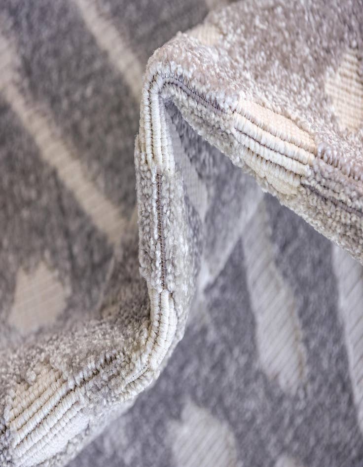 Detail image of 8' x 10'  Washable Sabrina Soto Ella Indoor / Outdoor Rug