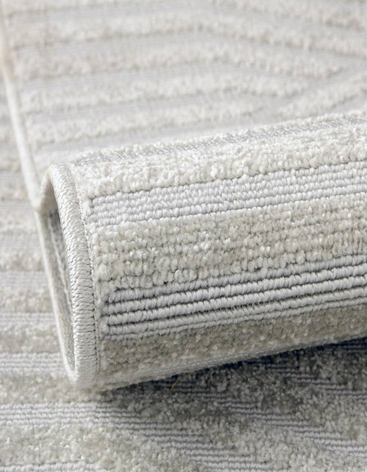 Detail image of 4' x 6'  Washable Sabrina Soto Hudson Indoor / Outdoor Rug