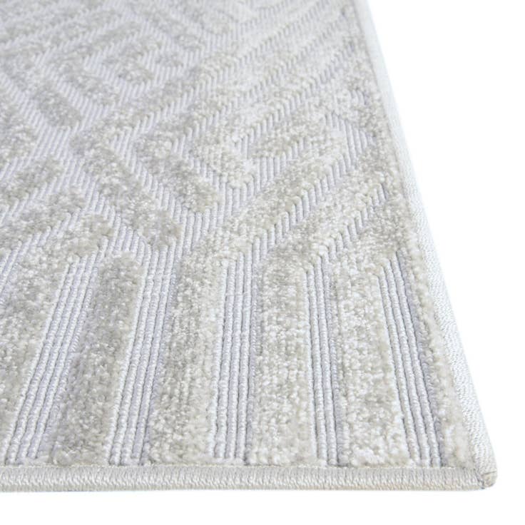 Detail image of 9' x 12' 2 Easy-Clean Sabrina Soto Hudson Indoor / Outdoor Rug