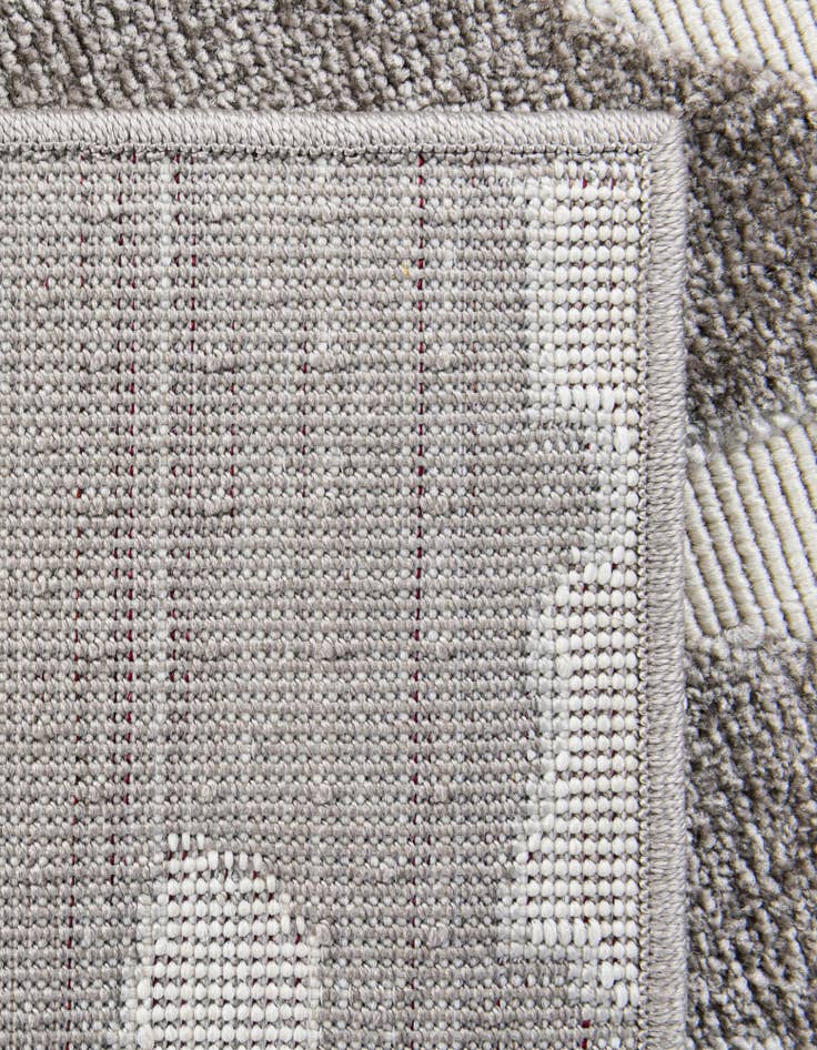 Detail image of 7' 10 x 10' Easy-Clean Sabrina Soto Indoor / Outdoor Rug