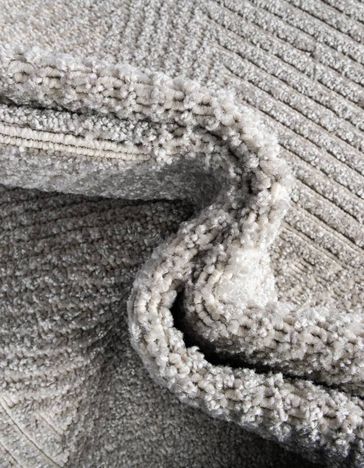 Detail image of 6' x 9' Easy-Clean Sabrina Soto Indoor / Outdoor Rug