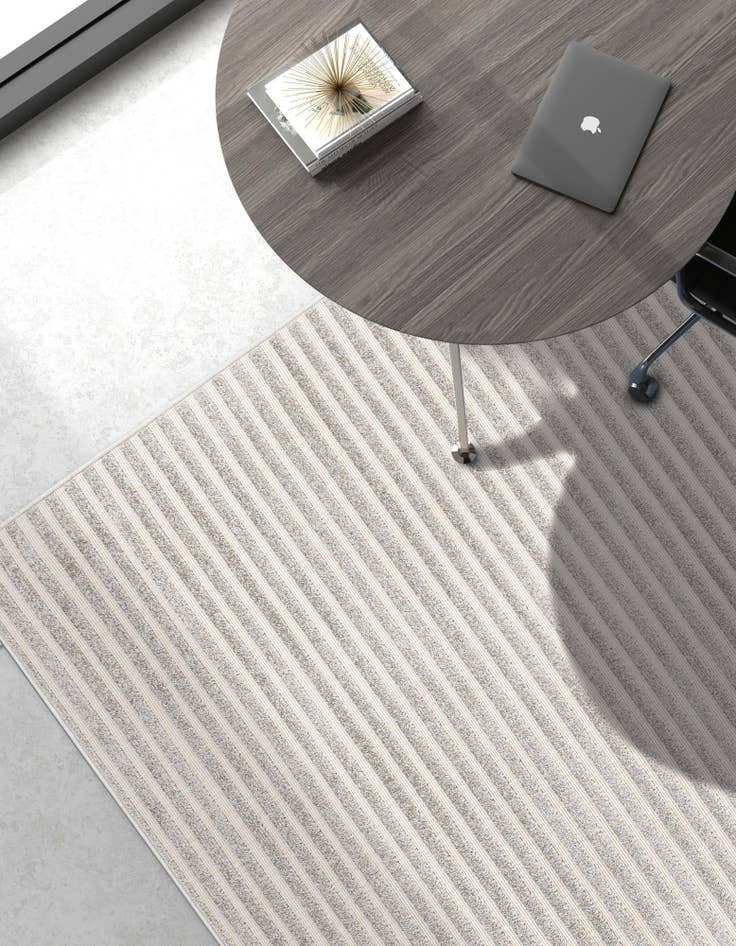 Detail image of 4' x 6' Easy-Clean Sabrina Soto Indoor / Outdoor Rug