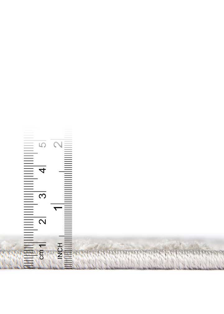 5' x 8' Easy-Clean Sabrina Soto Indoor / Outdoor Rug