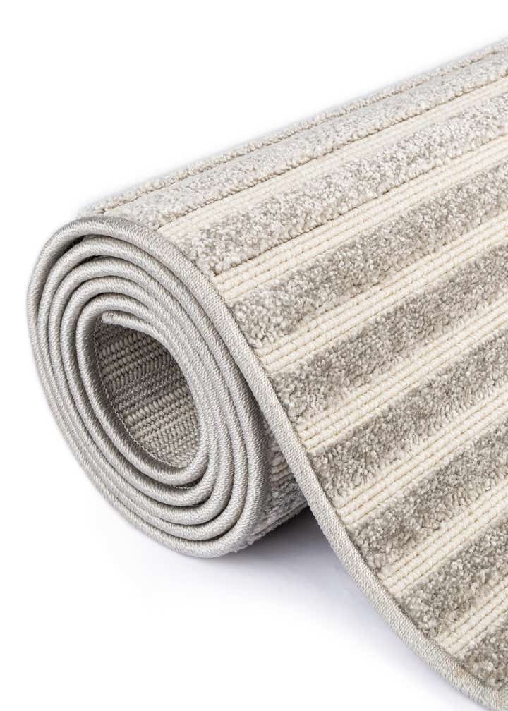 5' x 8' Easy-Clean Sabrina Soto Indoor / Outdoor Rug