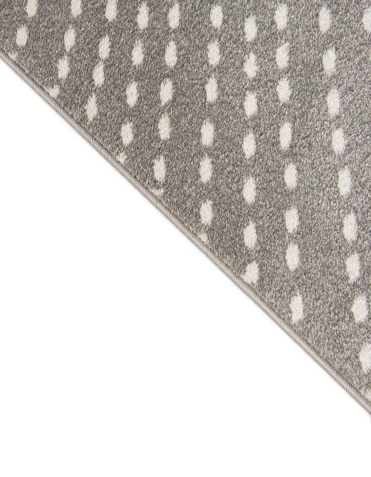 Detail image of 5' 2 x 7' 9 Safari Rug