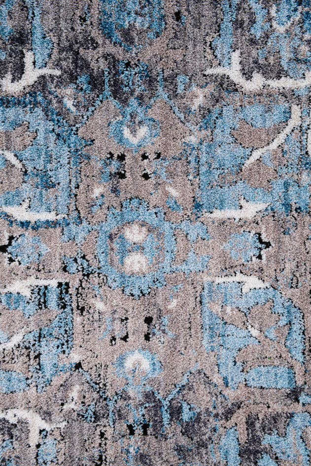 Detail image of 5' 3 x 7' 5 Santa Fe Rug