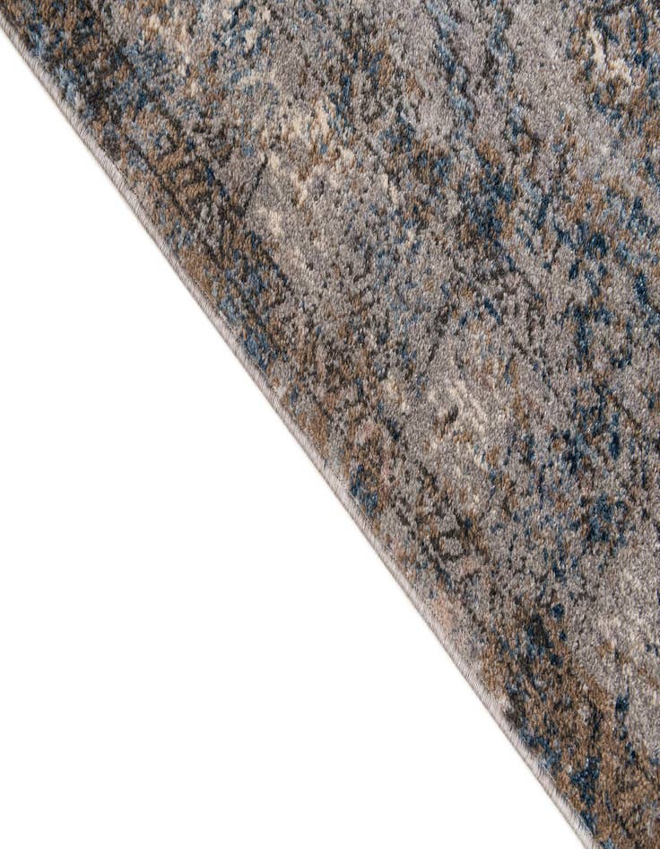 Detail image of 5' x 7' 7 Santa Fe Rug