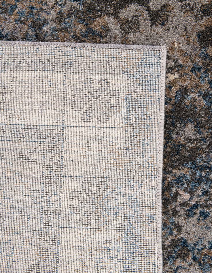 Detail image of 5' x 7' 7 Santa Fe Rug