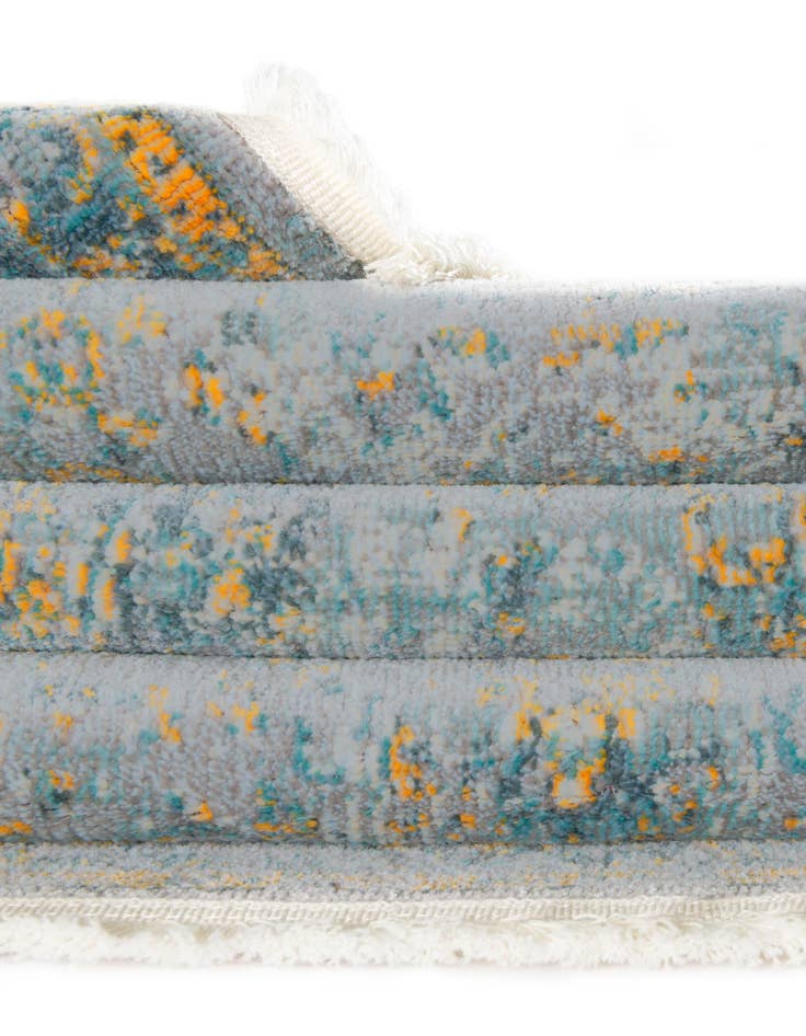 Detail image of 5' 5 x 8' Santiago Rug