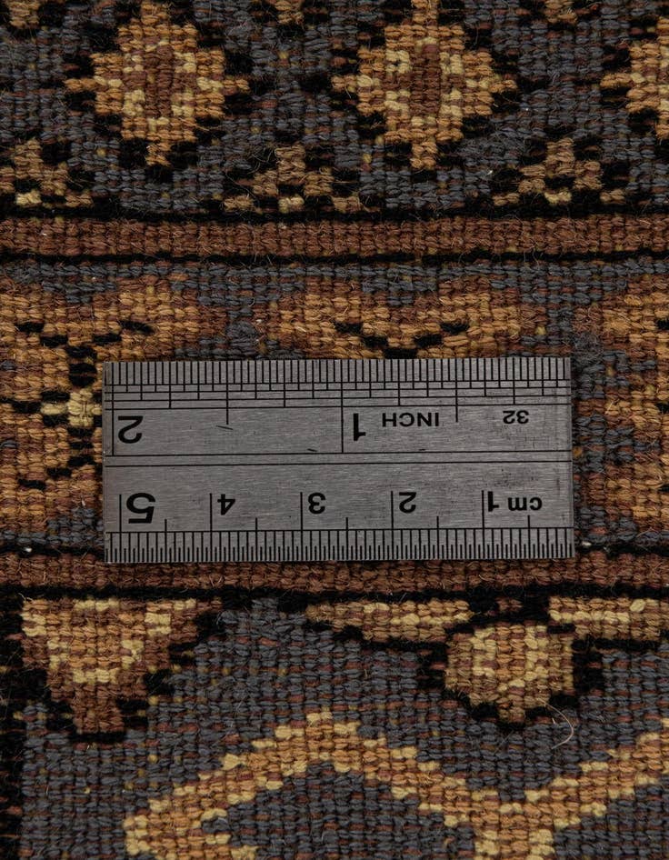 Detail image of 6' 8 x 9' 11  Hand Knotted Sarough Oriental Rug