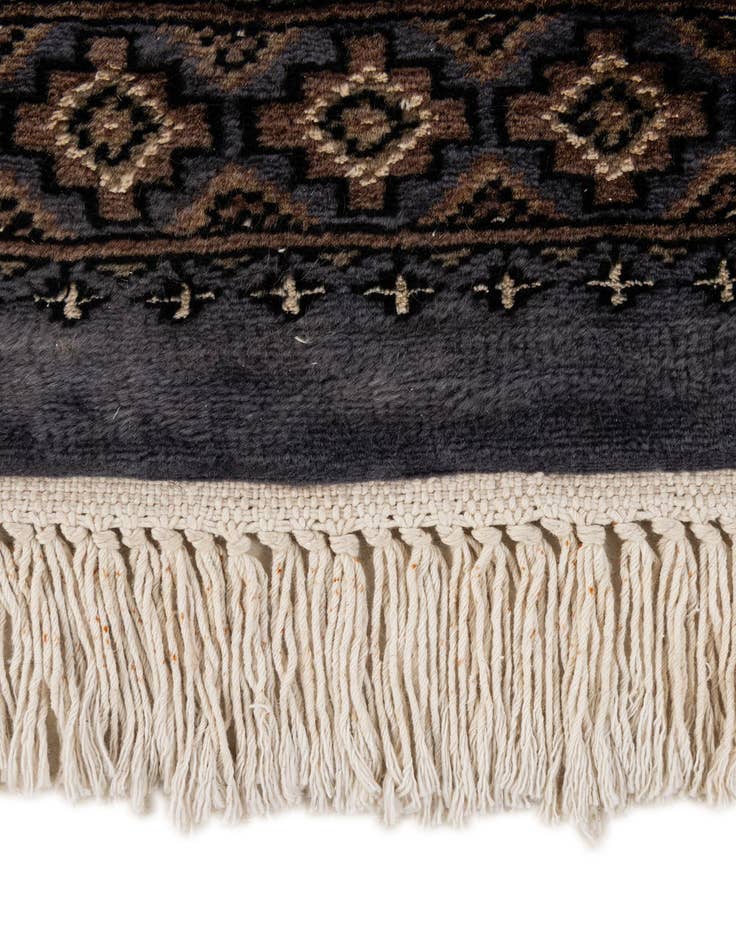 Detail image of 6' 8 x 9' 11  Hand Knotted Sarough Oriental Rug