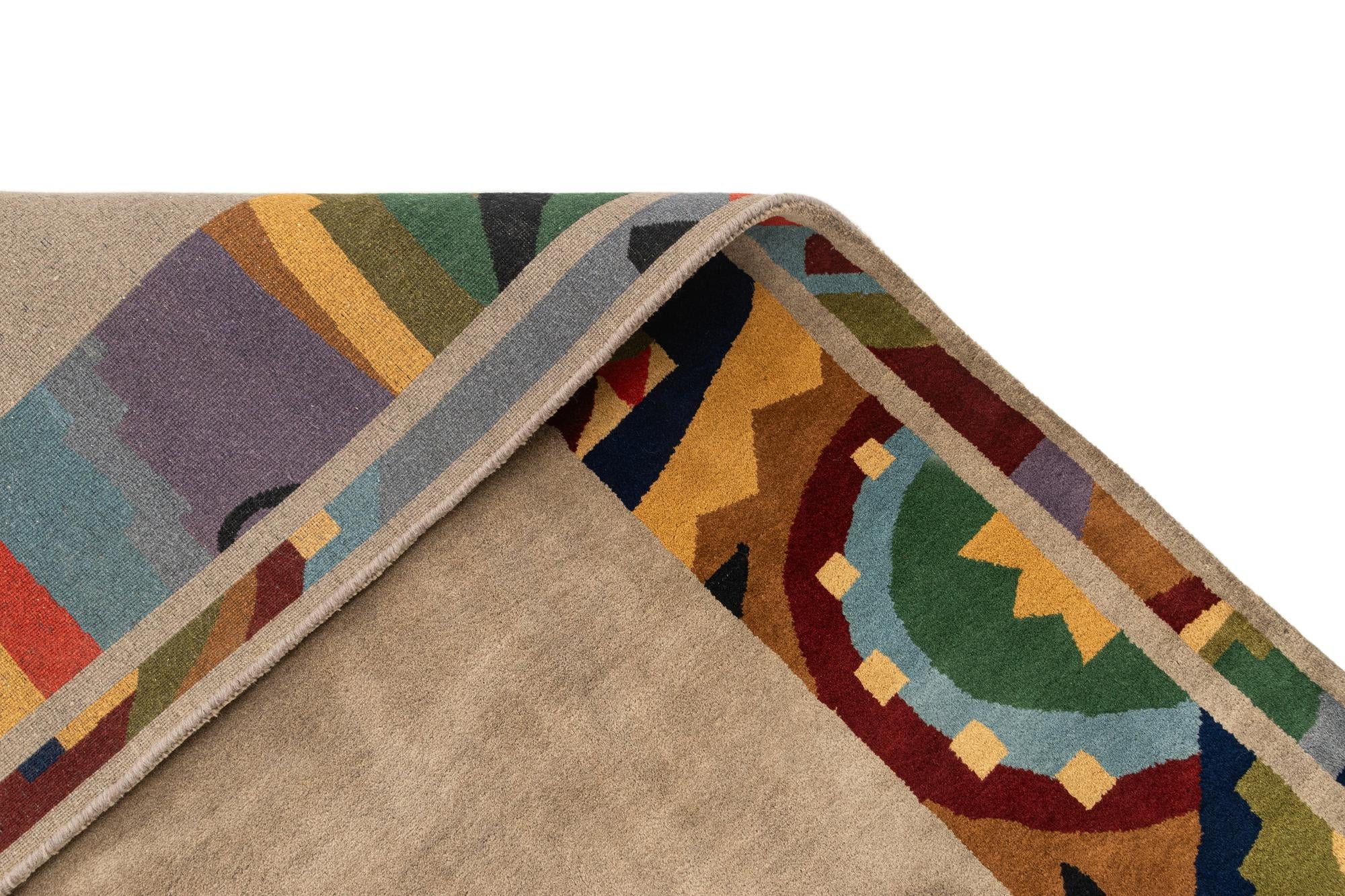 5' 9 x 8' Hand Knotted Scala Rug