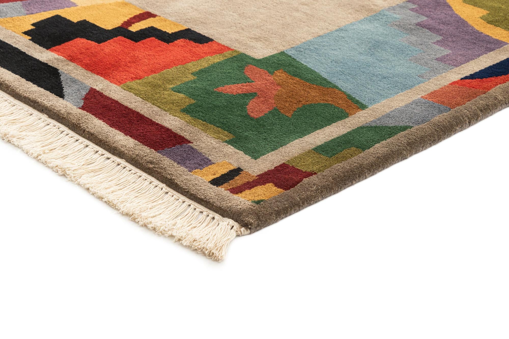 5' 9 x 8' Hand Knotted Scala Rug