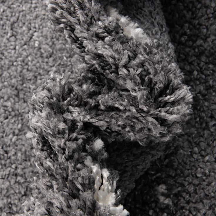 Detail image of 4' x 6' Serenity Shag Rug