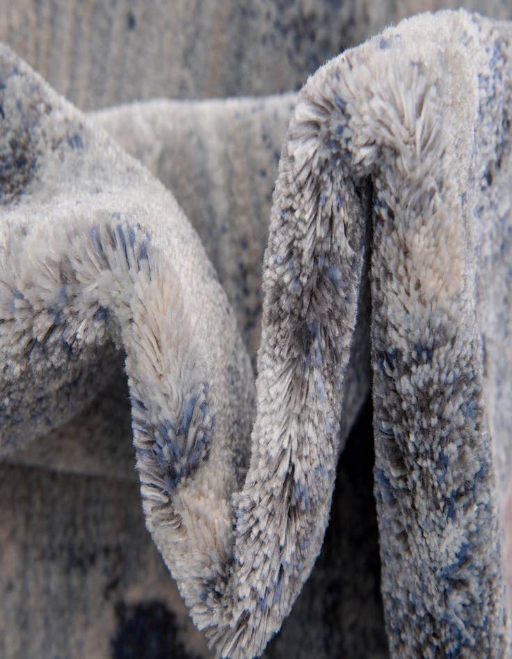 Detail image of 4' x 6' Solaris Rug