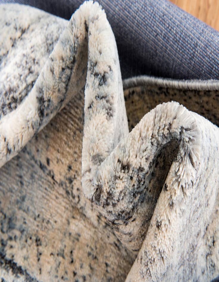 Detail image of 9' x 12' Solaris Rug