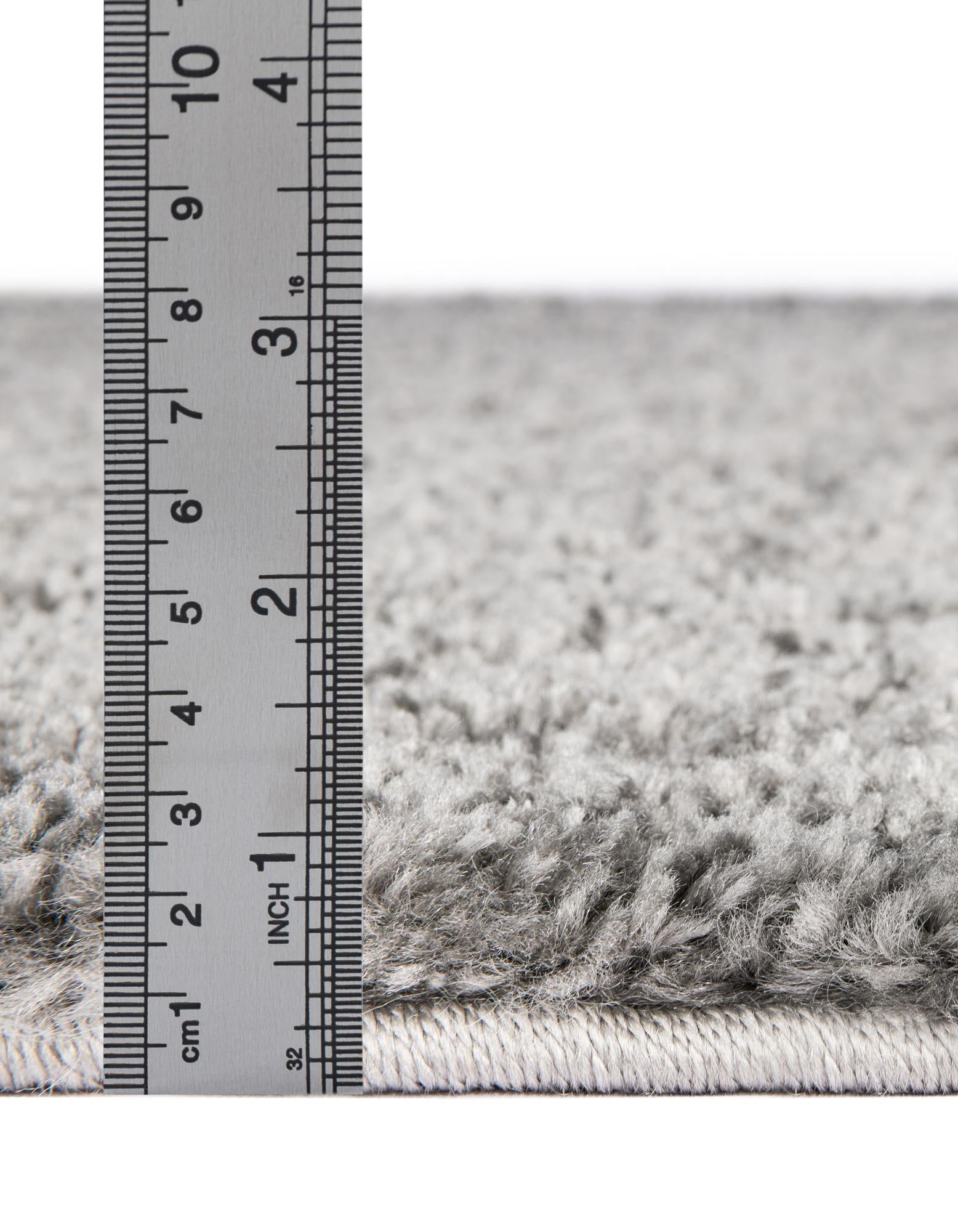 2' 2 x 3' Solid Frieze Rug