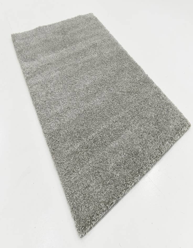 Detail image of 5' 3 x 7' 7 Solid Shag Rug