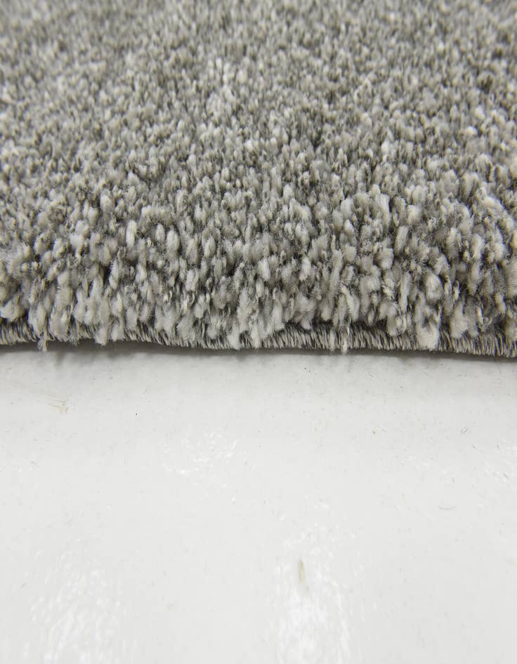 Detail image of 5' 3 x 7' 7 Solid Shag Rug