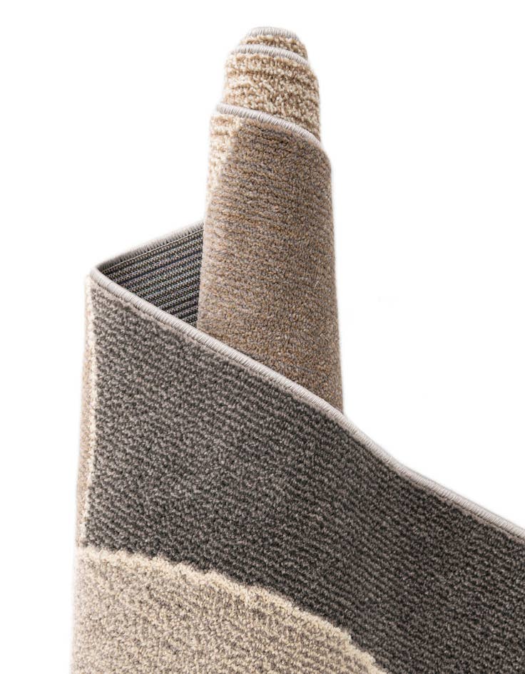 Detail image of 8' x 10'  Washable Spectrum Rug