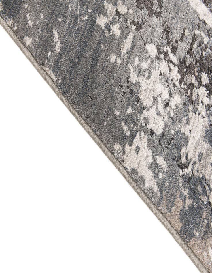 Detail image of 5' 2 x 7' 9 Theia Rug