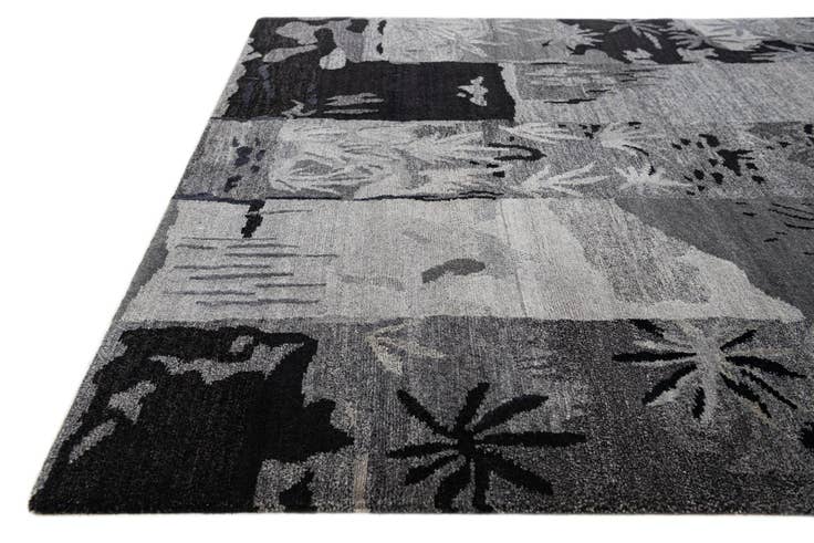 Detail image of 4' x 6' Hand Knotted Tibet Wool Rug