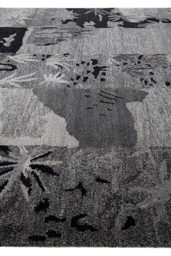 4' x 6' Hand Knotted Tibet Wool Rug