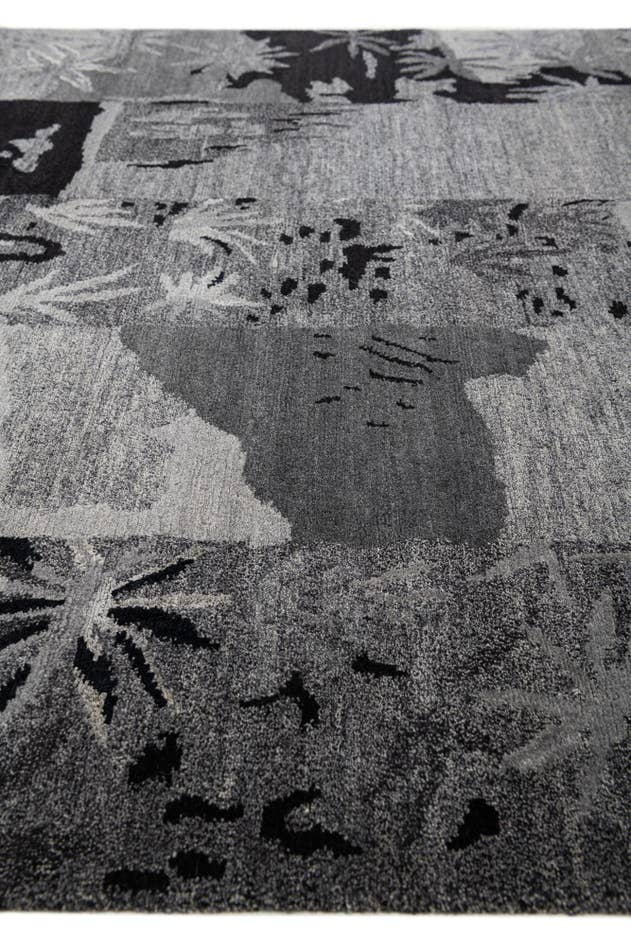 Detail image of 4' x 6' Hand Knotted Tibet Wool Rug