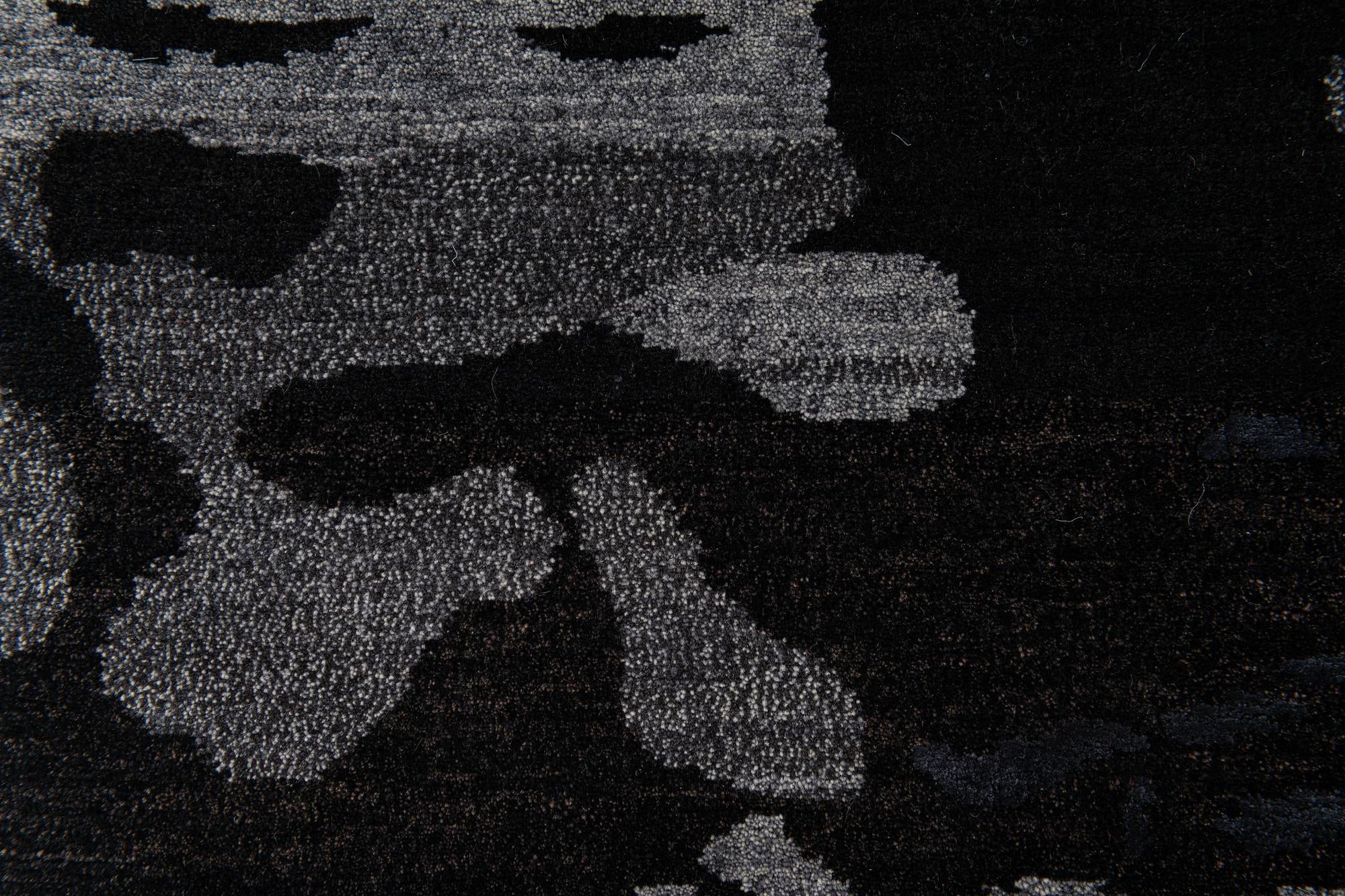 4' x 6' Hand Knotted Tibet Wool Rug