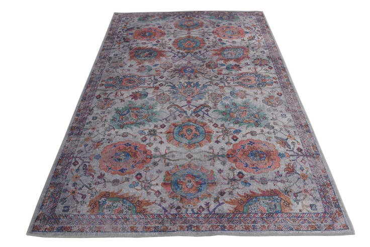 Detail image of 5' x 7' 6 Washable Timeless Rug