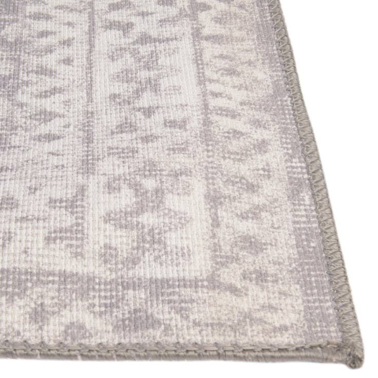 Detail image of 5' x 8' Washable Timeless Rug