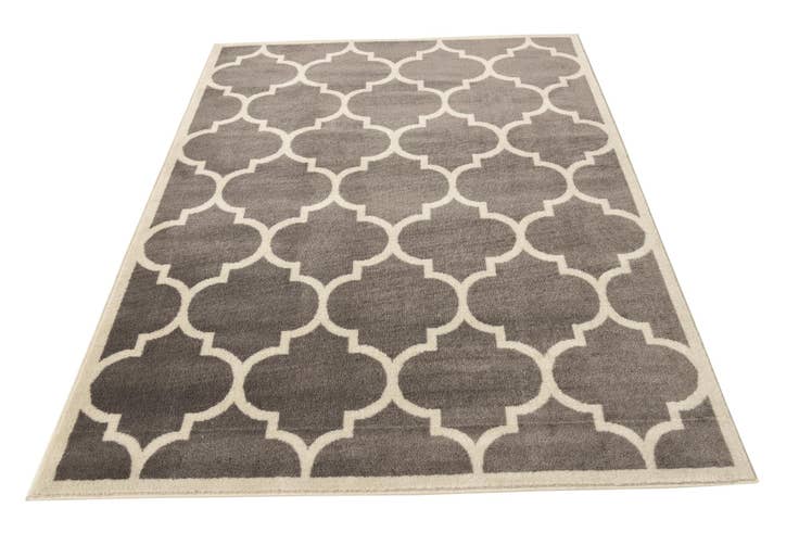 Detail image of 5' 5 x 6' 10 Trellis Rug