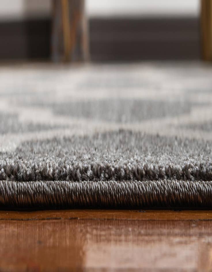 Detail image of 5' x 8' Trellis Rug