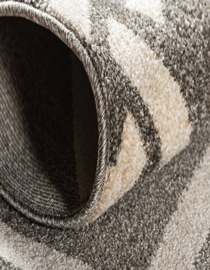 Detail image of 7' x 10' Trellis Rug