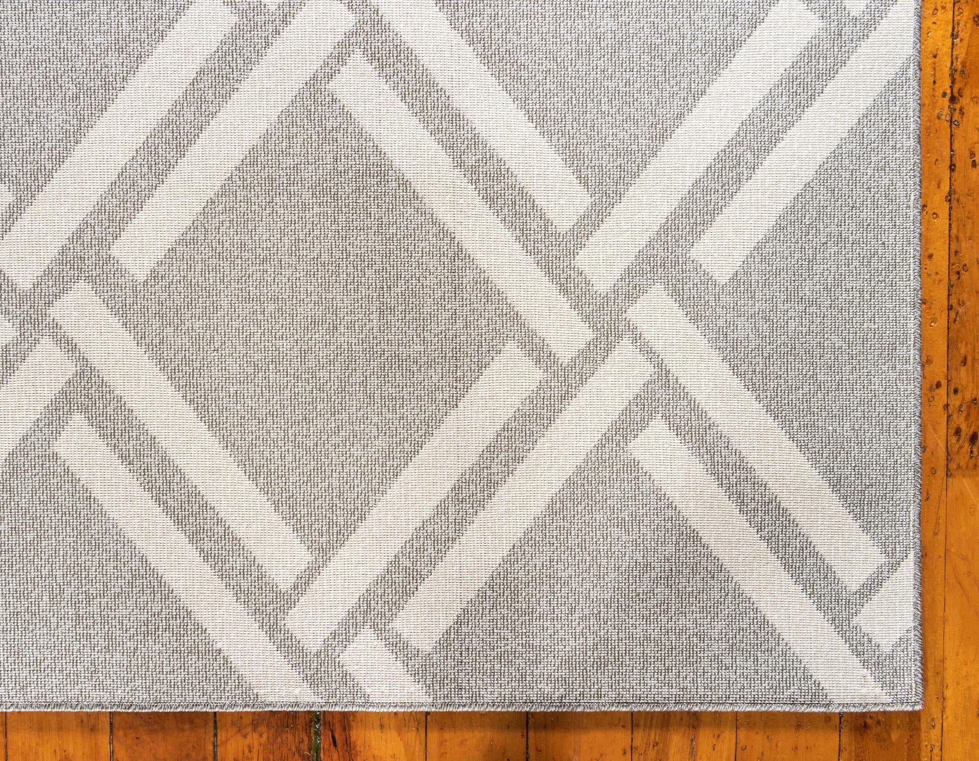 7' x 10' Trellis Rug