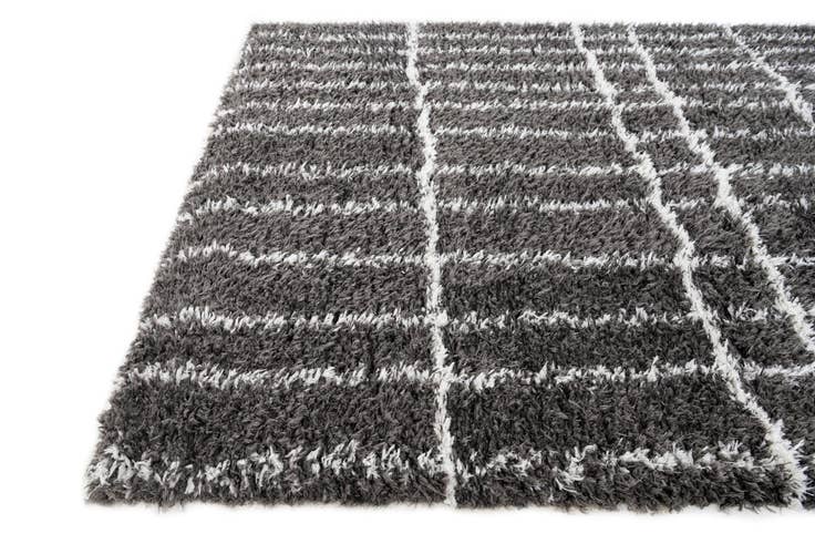 Detail image of 5' 3 x 7' 7 Trellis Shag Rug