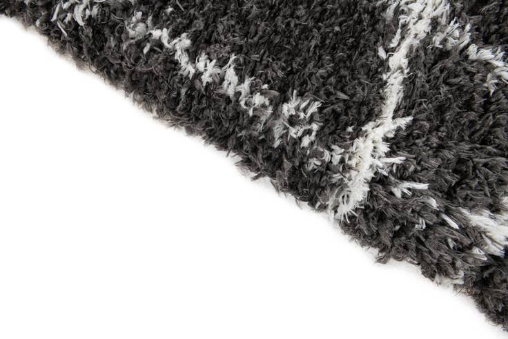 Detail image of 5' 3 x 7' 7 Trellis Shag Rug
