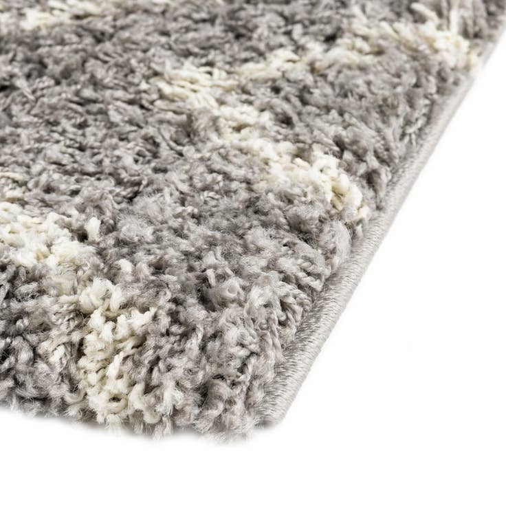 Detail image of 5' 3 x 8' Trellis Shag Rug