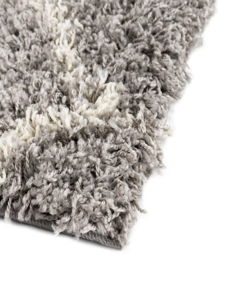 Detail image of 6' x 9' Trellis Shag Rug