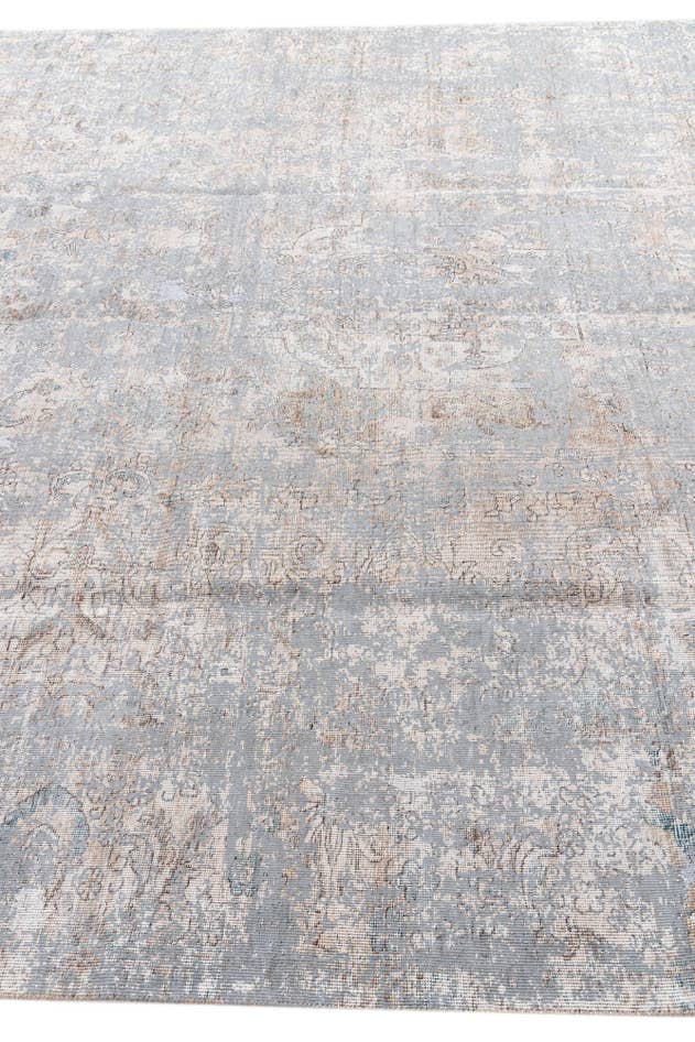 Detail image of 8' 6 x 12' 5 Hand Knotted Ultra Vintage Persian Wool Rug