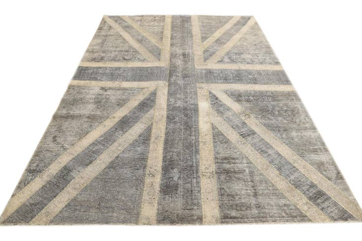 Detail image of 6' 8 x 9' 10 Hand Knotted Ultra Vintage Persian Wool Rug